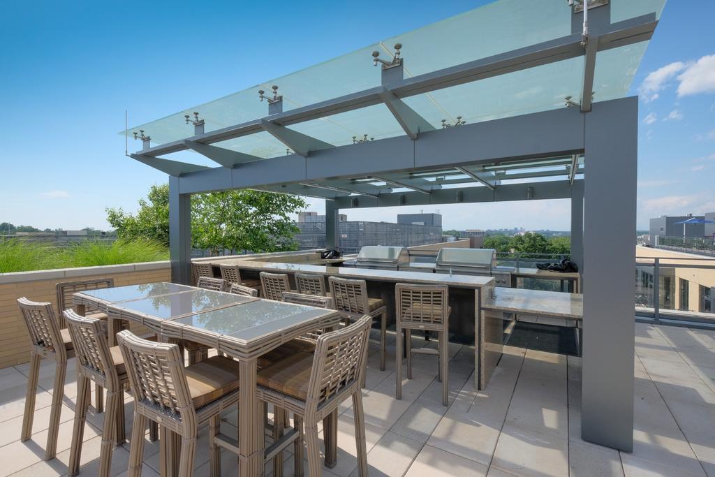 Global Luxury Suites In Downtown Бетесда Экстерьер фото