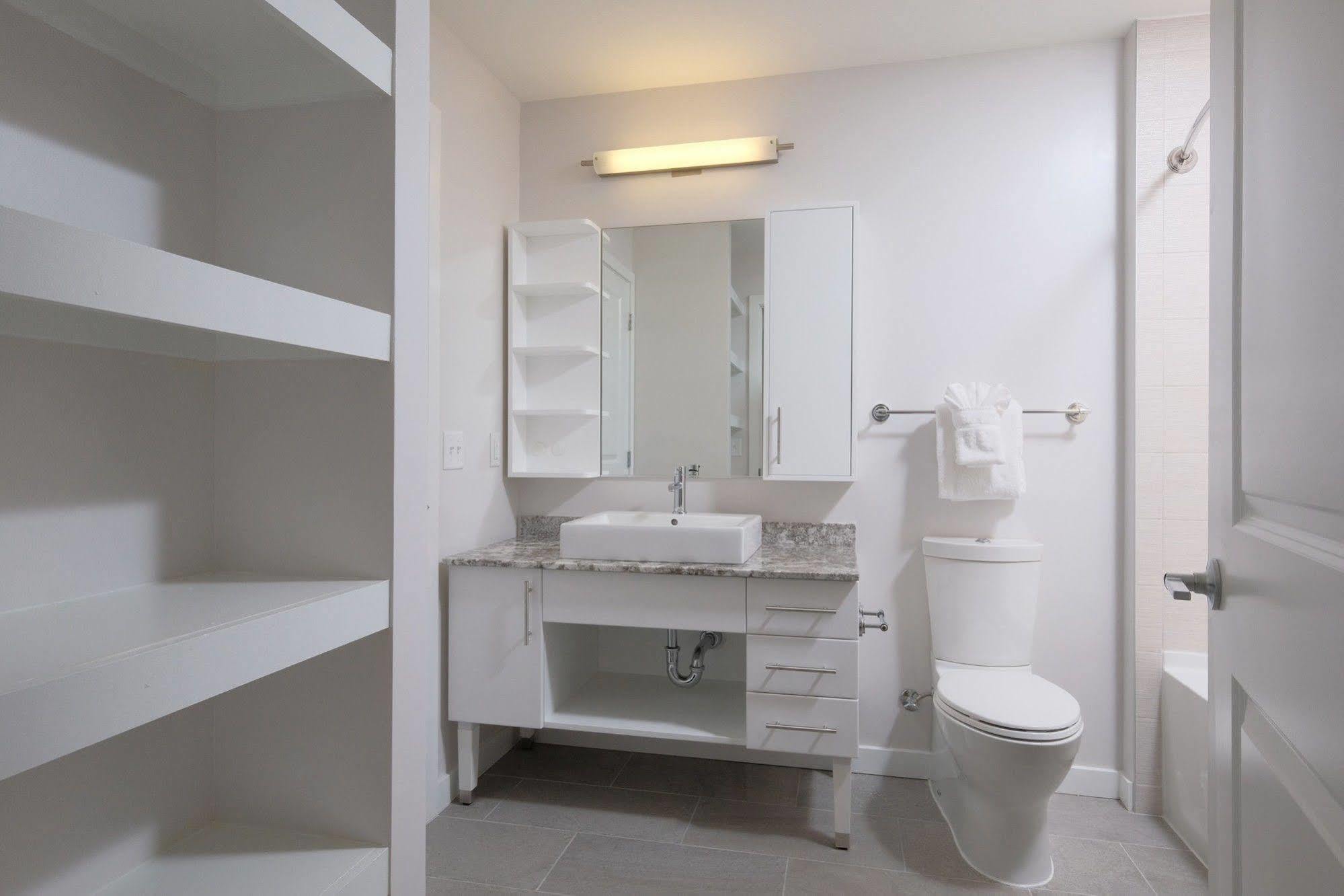 Global Luxury Suites In Downtown Бетесда Экстерьер фото